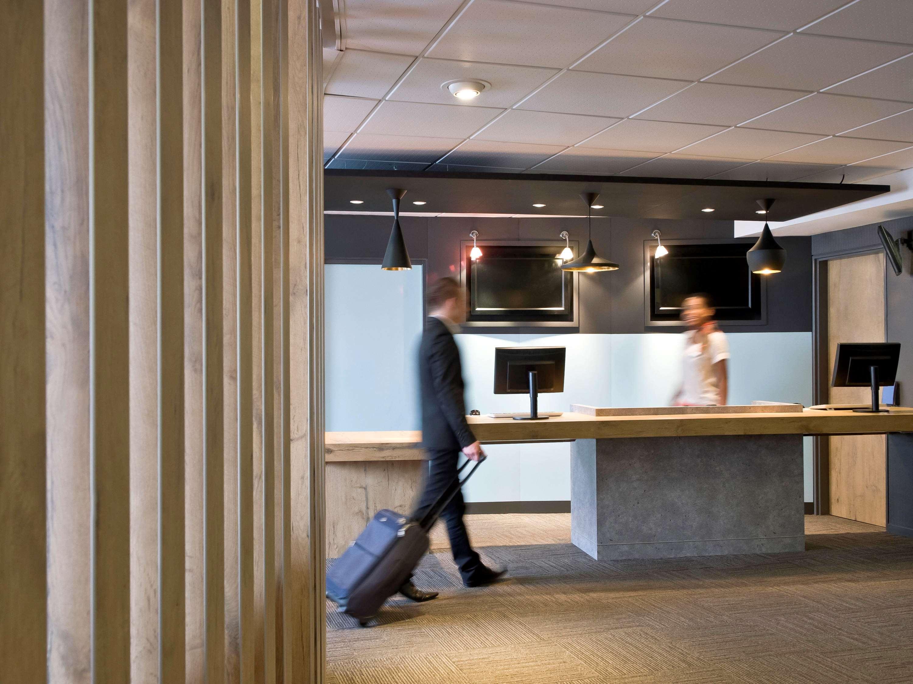 Отель Ibis Bordeaux Centre - Gare Saint-Jean Экстерьер фото